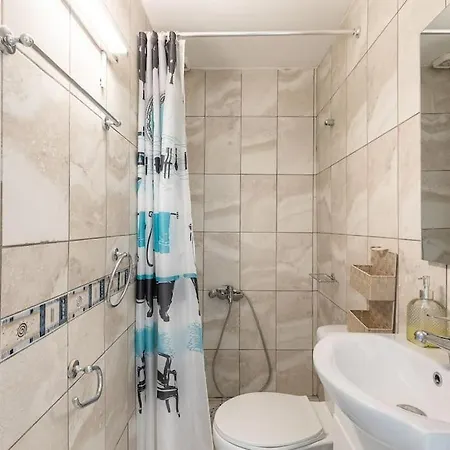 Maria ネア・ミカニオーナ